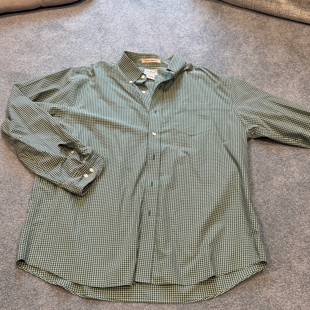 L.L. Bean Men's Green Gingham Button-Down Shirt